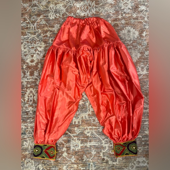 Traditional Afghan Dress - Picture 5 of 6